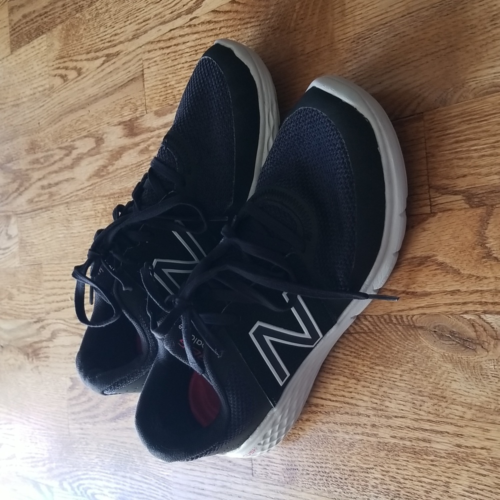 (8) NB New Balance Lace Up Activewear Athletic Sporty Gym Outdoor Workout Run